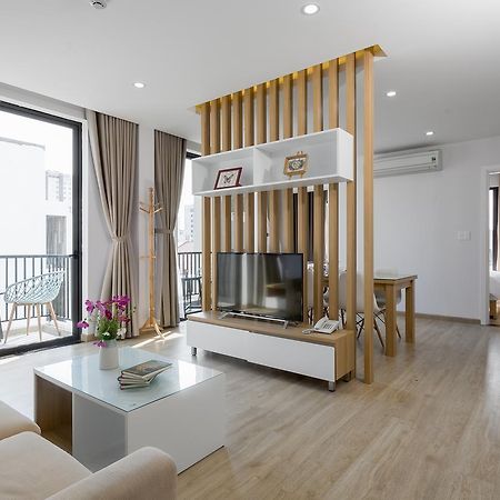 Vivian Villa & Apartment By My Khe Beach Da Nang Buitenkant foto