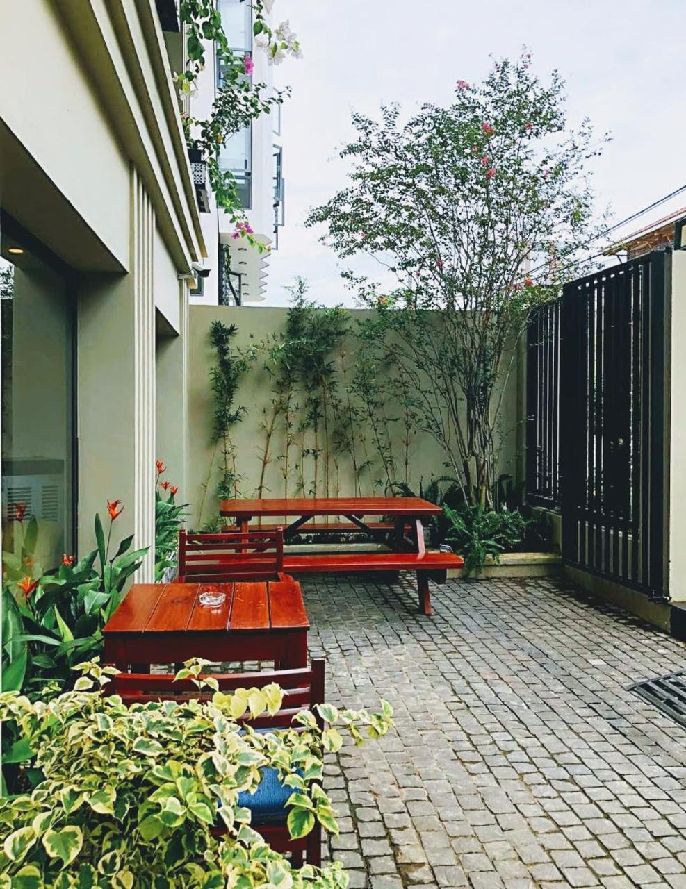 Vivian Villa & Apartment By My Khe Beach Da Nang Buitenkant foto