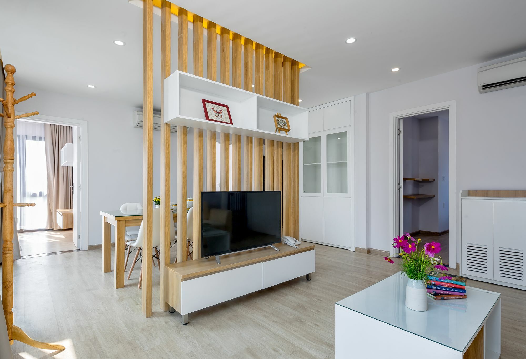 Vivian Villa & Apartment By My Khe Beach Da Nang Buitenkant foto